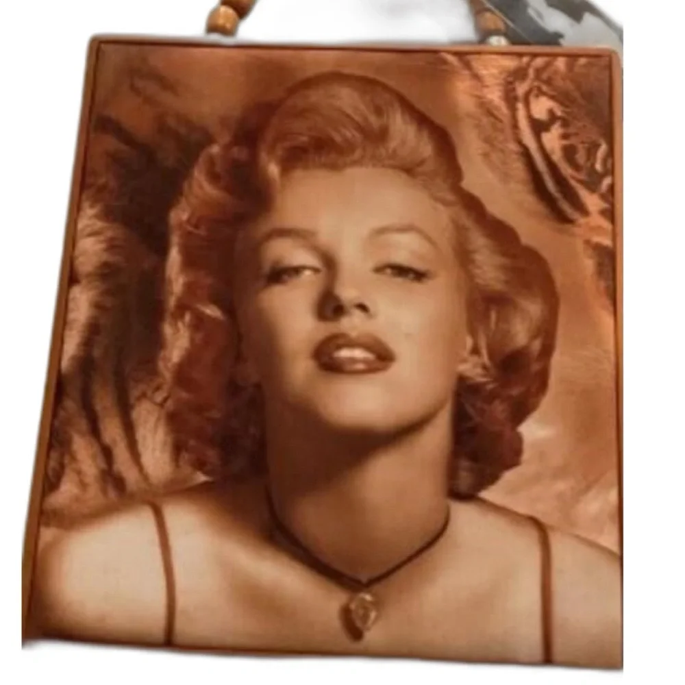 Marilyn Monroe Red Lipped Portrait cigar box suitcase NWT